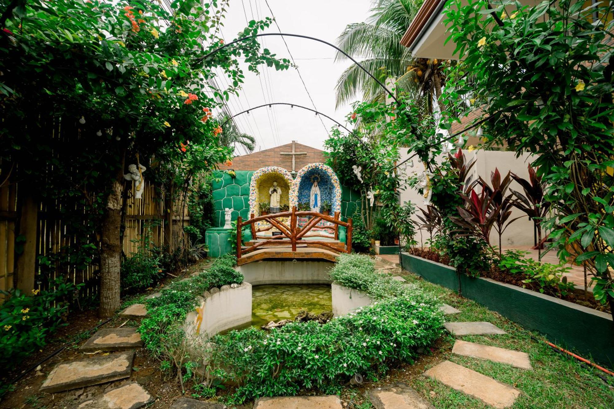 Villa Lourdes Resort Panglao Buitenkant foto
